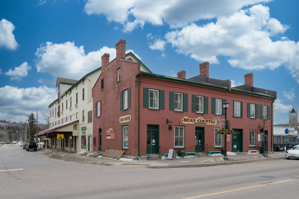 Your Perfect Pied-à-Terre in Prince Edward County 
